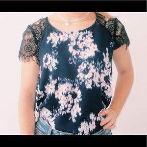 Floral navy top