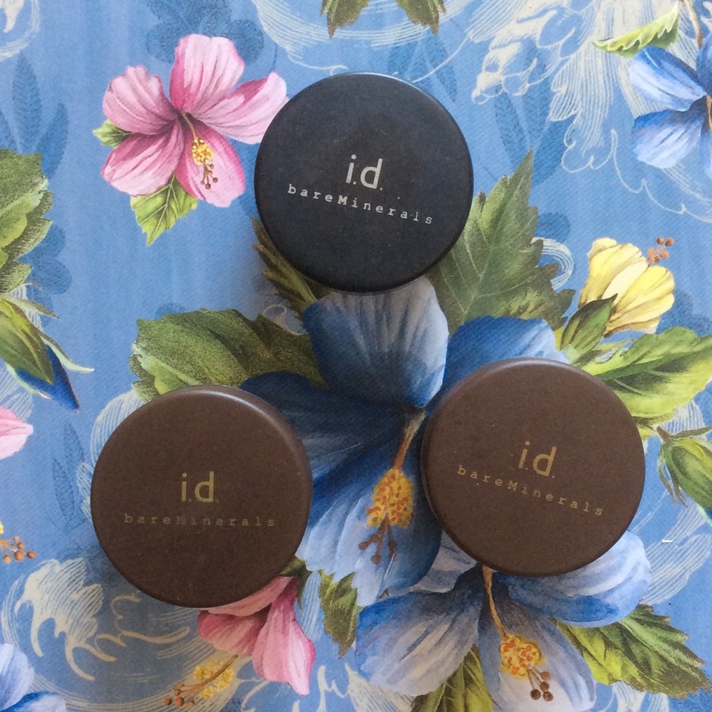 Eyeshadow - Picture 2 of 2