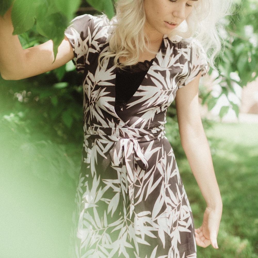 Turner Dress - Picture 3 of 3
