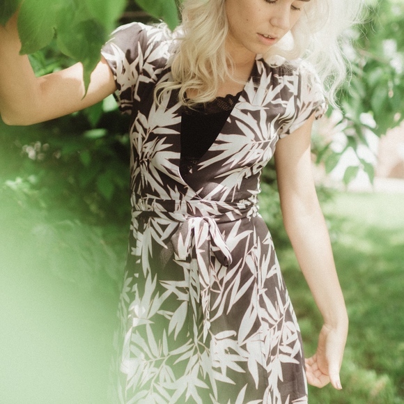 Turner Dress - Picture 3 of 3