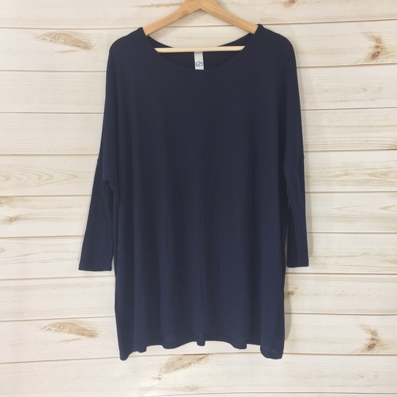 💙 LAST ONE 💙 Navy Thermal Dolman Tunic - Picture 2 of 8