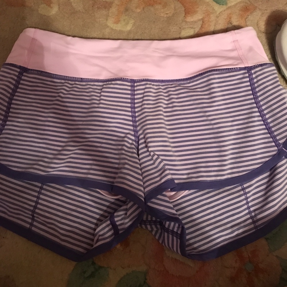 lululemon shorts size 6