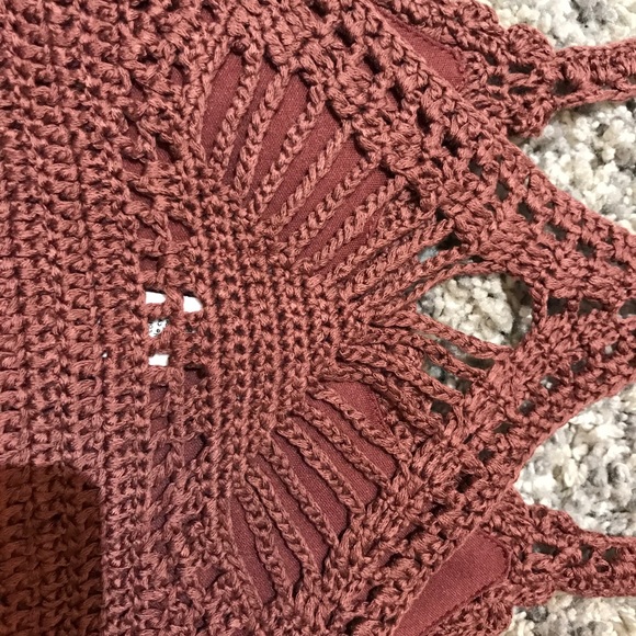 Crochet Full Tilt Crop Top - Picture 5 of 8