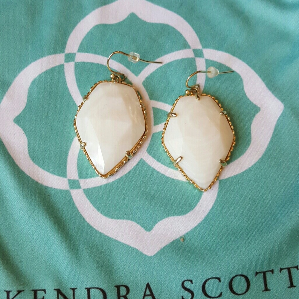 Kendra scott earrings