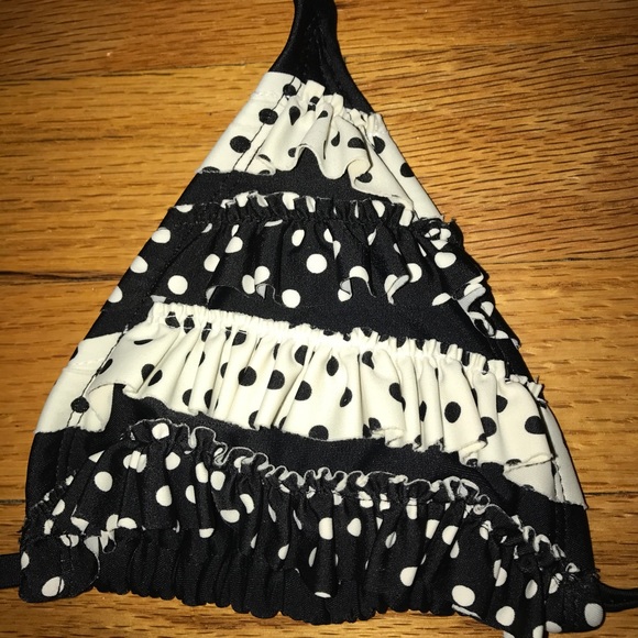 Bikini - Picture 3 of 4