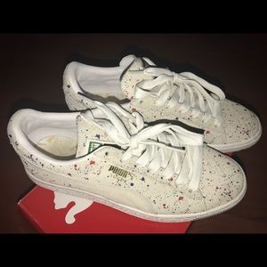 Mens Classic Suede Pumas