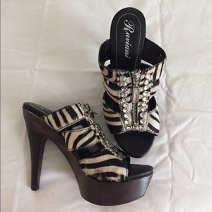 Raviani solid wood zebra fur sandals Size 7 zipper