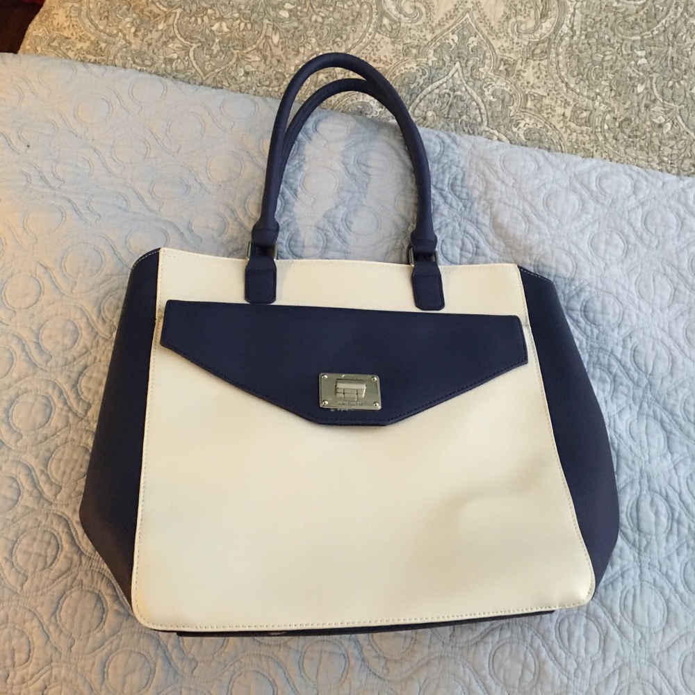 Nine West purse