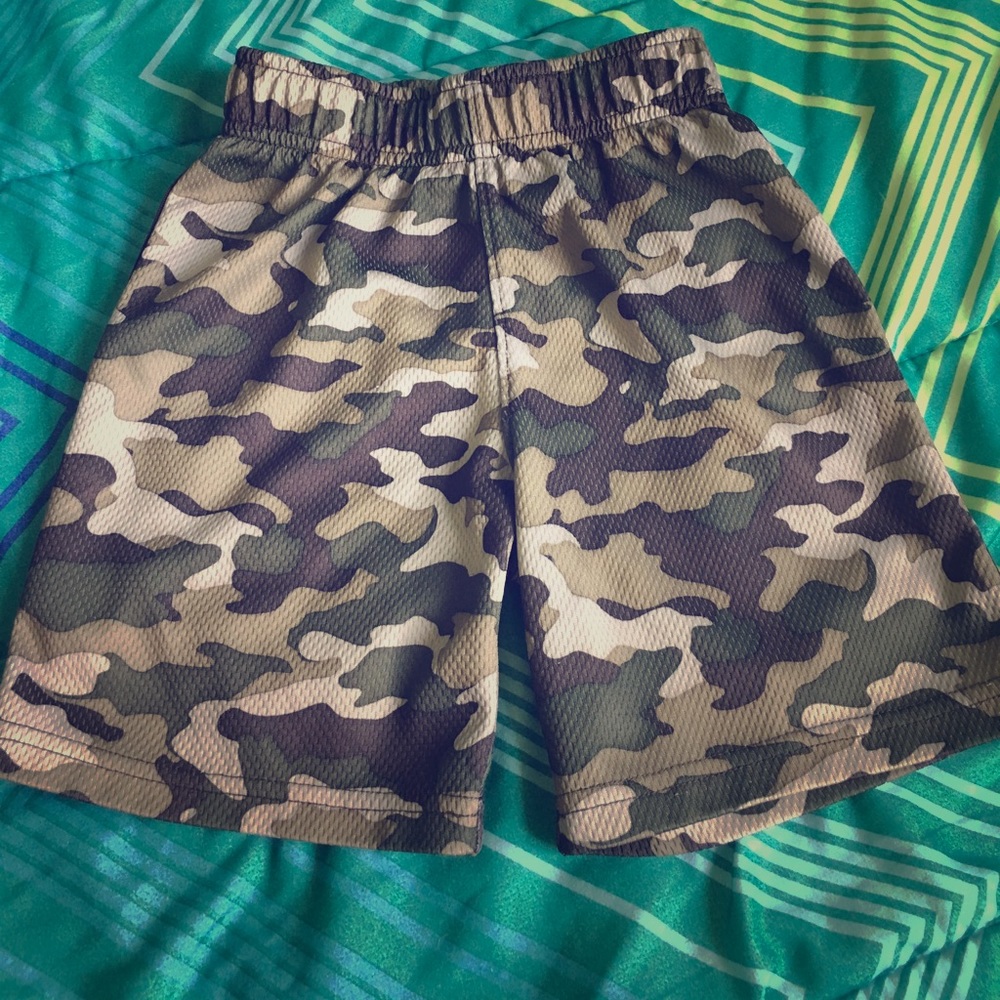 Jumping Beans. Camo Shorts. Boys 3T.