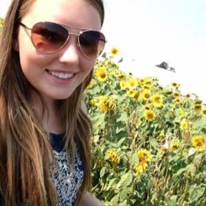 Meet your Posher, Alese