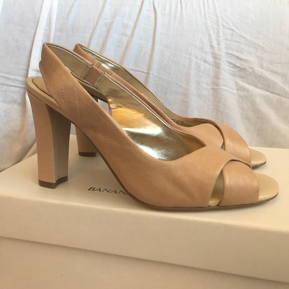 Banana Republic Nude Strappy Heel