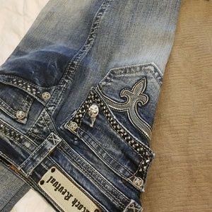Rock Revival embellished back pocket skinny jean
