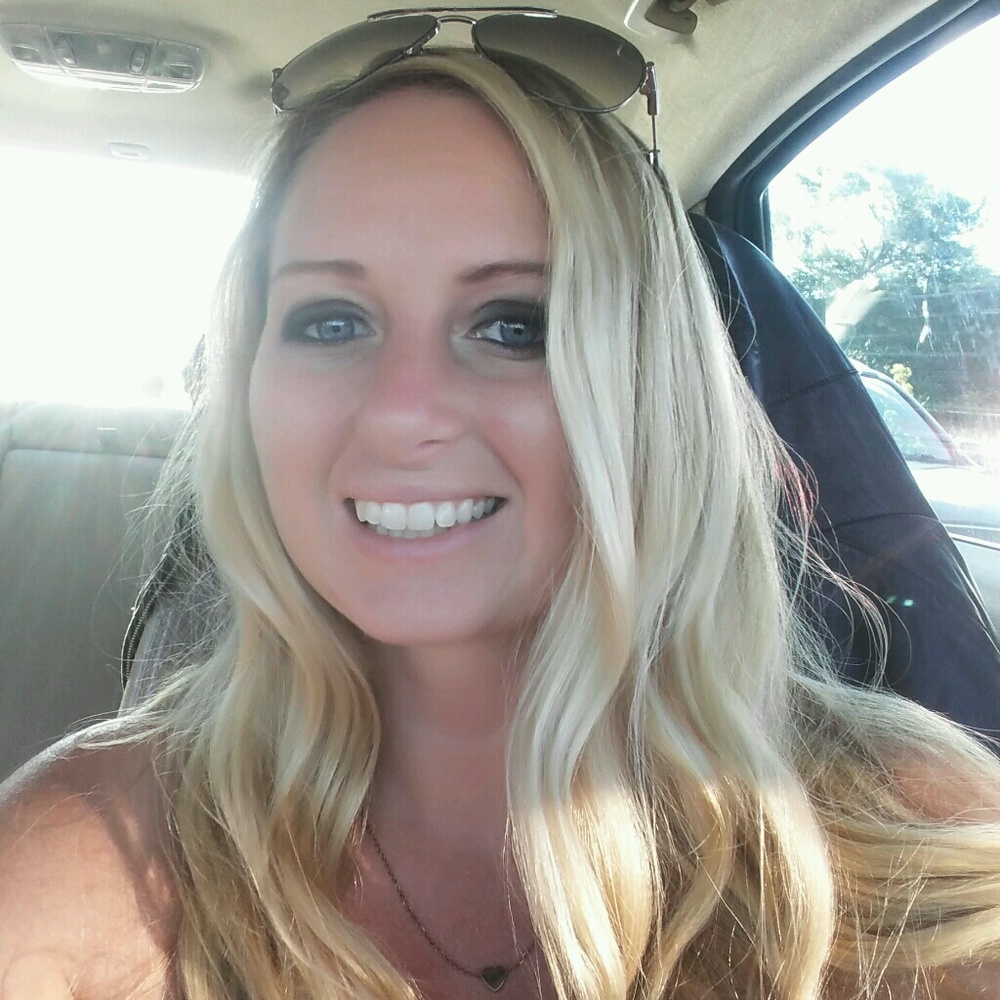 Meet your Posher, Corinne