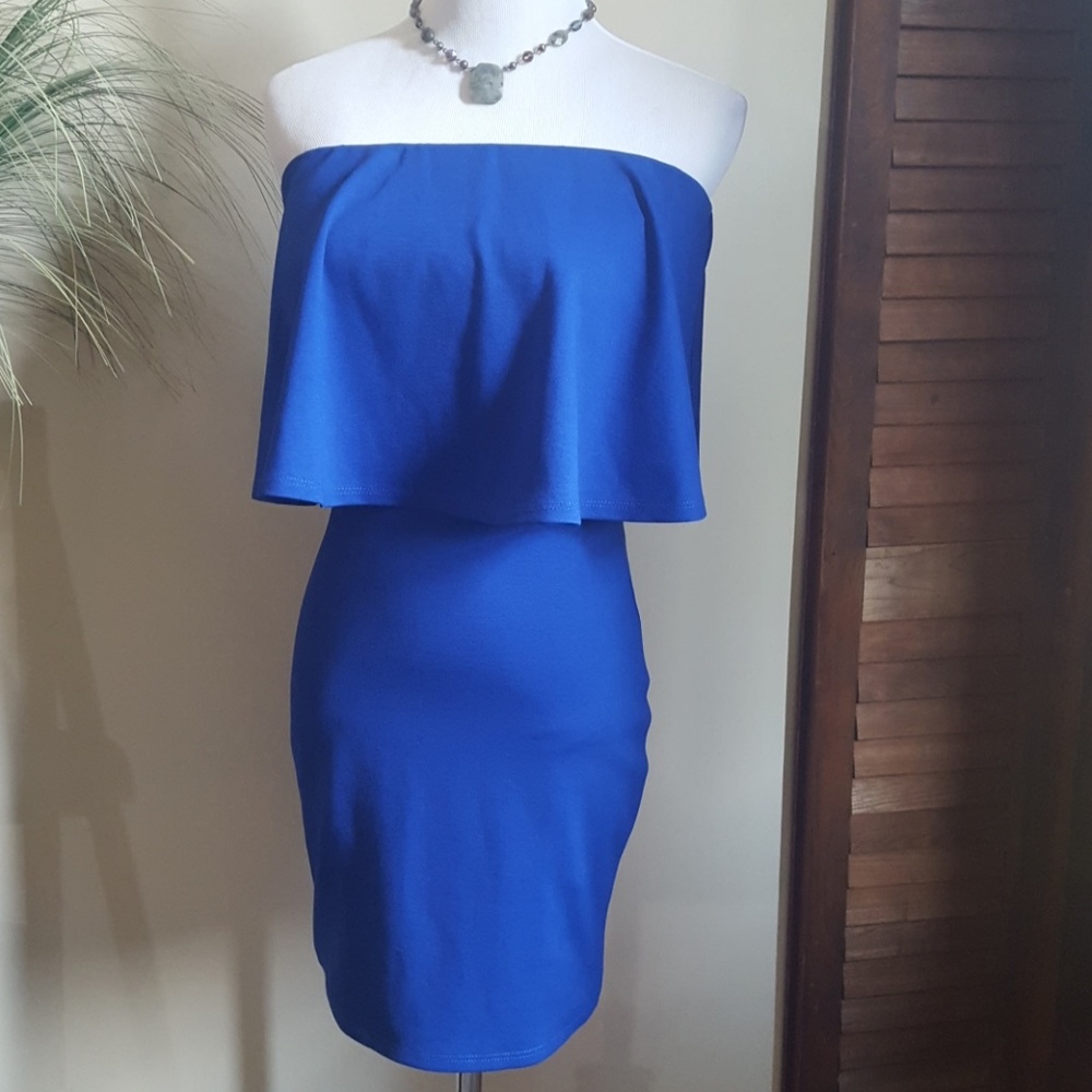 Strapless Ruffle dress