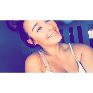 Meet your Posher, Hailey