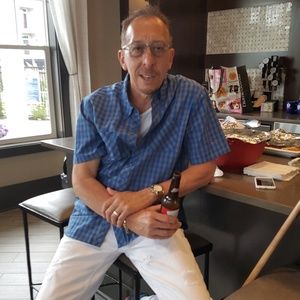 Meet your Posher, Efrain