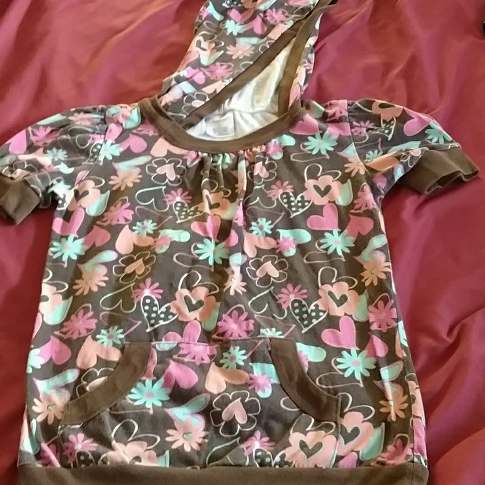 Cute girls top with hoodie