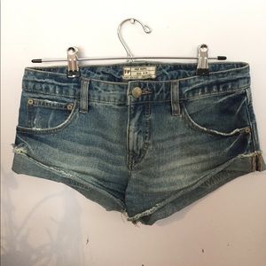 Free People classic denim shorts, NEW
