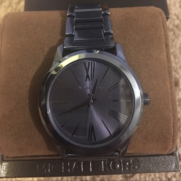 MICHAEL KORS
Slim Runway Navy-Tone Watch