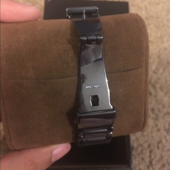 MICHAEL KORS
Slim Runway Navy-Tone Watch