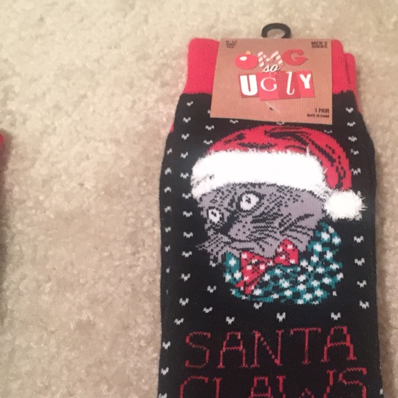 OMG So Ugly men's Christmas Socks - Picture 2 of 3