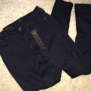 🆕 Celebrity Pink Skinny Stretch Jeans 👖