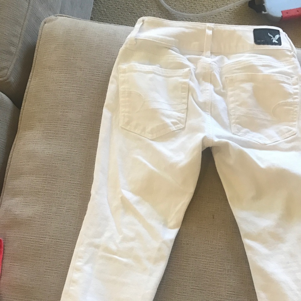 White cropped pants