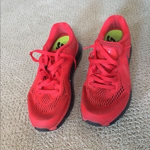 ALL RED NIKE AIR MAX