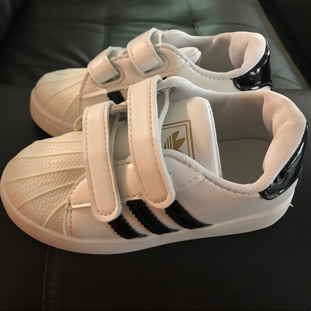 Fashion Kid shoe.