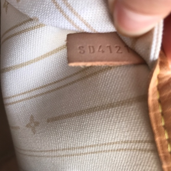 (SOLD)Authentic Louis Vuitton Neverfull gm - Picture 8 of 8