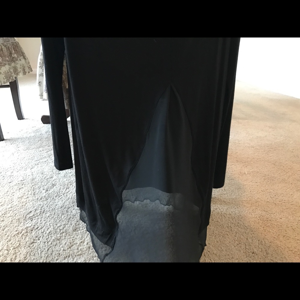 Black long sleeve tee