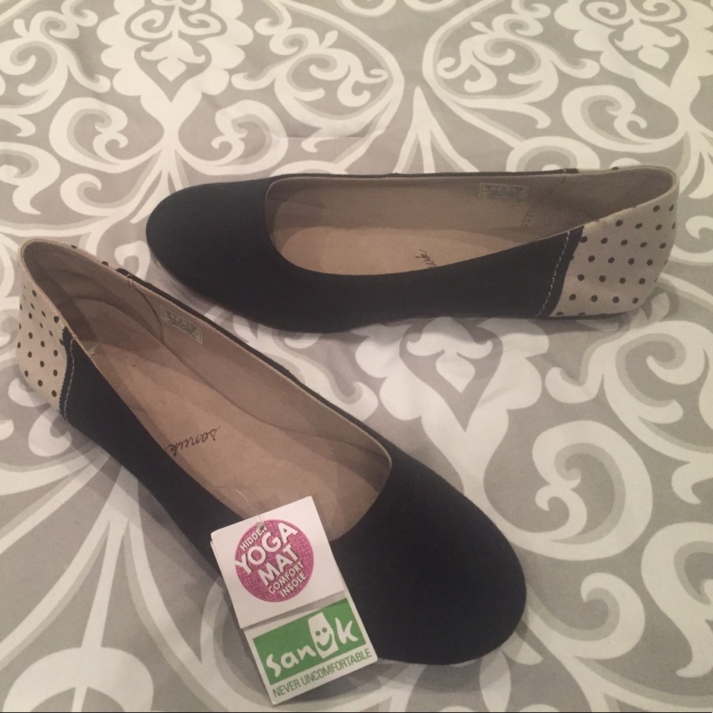 NWT Sanuk Yoga Mat Ballet shoes