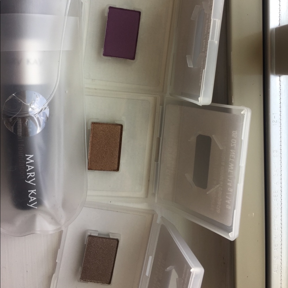 Eye shadows and foundation brush