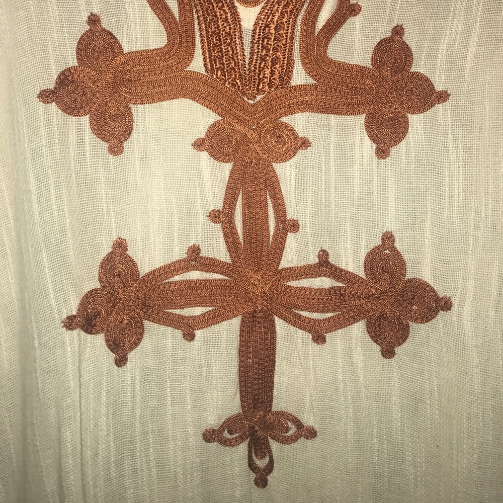 Detailed Tunic - Picture 2 of 4