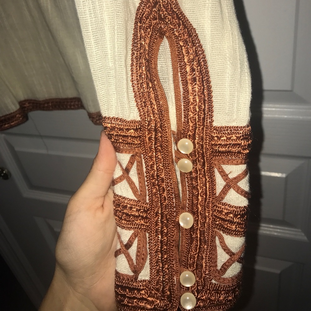 Detailed Tunic - Picture 3 of 4