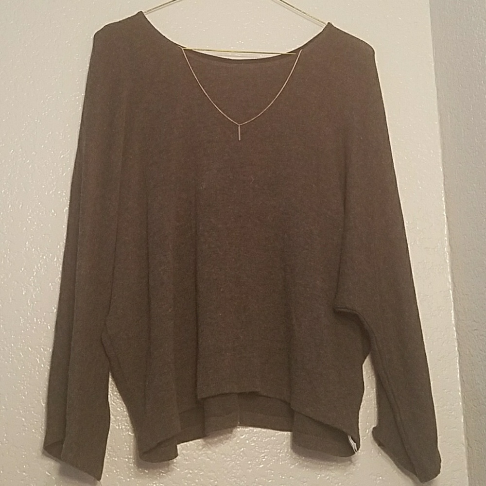 Zara Long sleeve with attached necklace