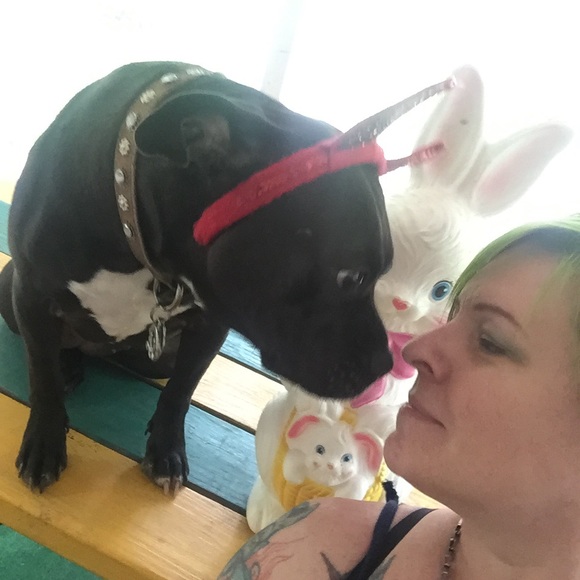 Hi! I’m Sandi & I love all things vintage & 🐶😻 - Picture 5 of 12