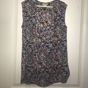 NWT Floral Print Sleeveless Blouse