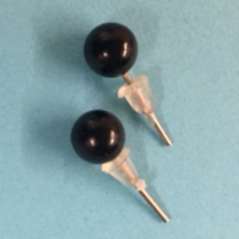 Classic round black stud earrings. NEW