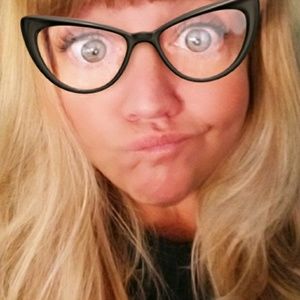 Meet your Posher, Stacy