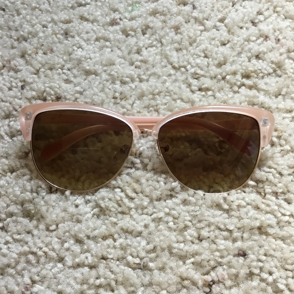 Pink cat eye sunglasses