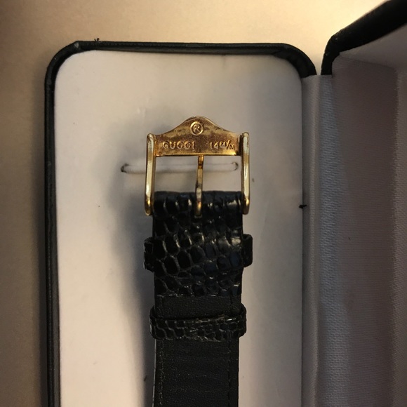 Gucci watch 4500M unisex main image 4