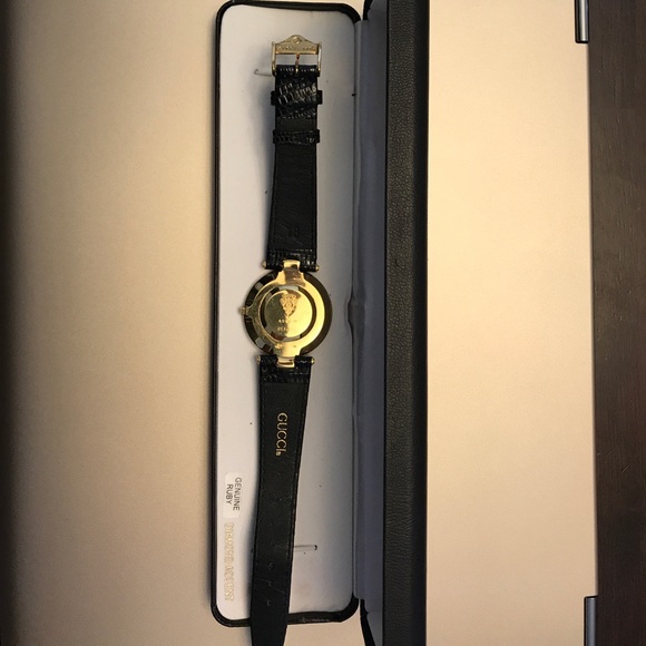 Gucci watch 4500M unisex main image 6
