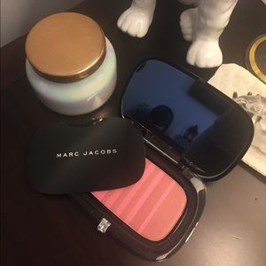 Marc Jacobs Air Blush
