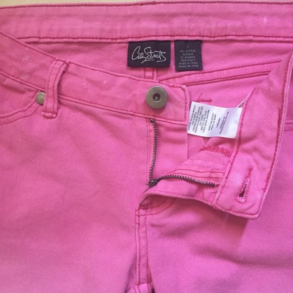 Hot pink ombré denim shorts 7 - Picture 2 of 6