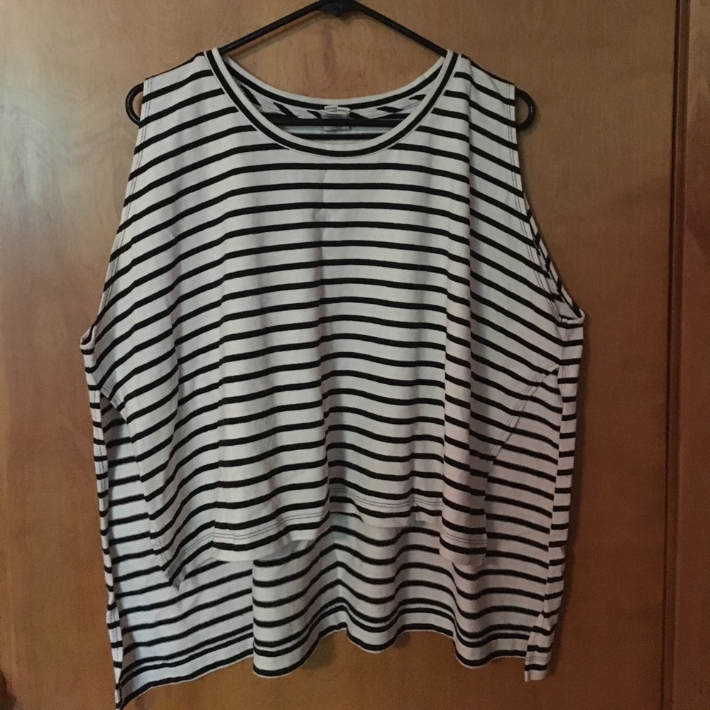 FREE PEOPLE high/low tank SIZE M