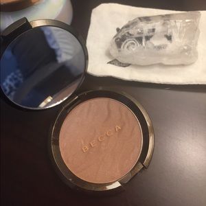 ✨Becca Sunlit Bronzer ✨