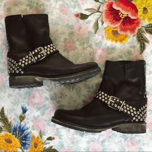 Badass Steve Madden studded leather moto boots!
