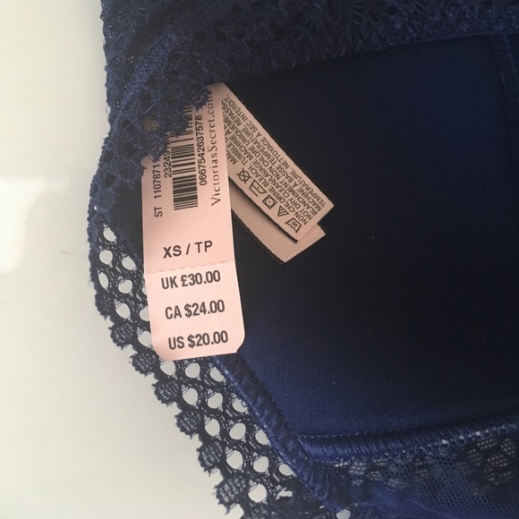 VICTORIAS SECRET BRALETTE - Picture 3 of 3