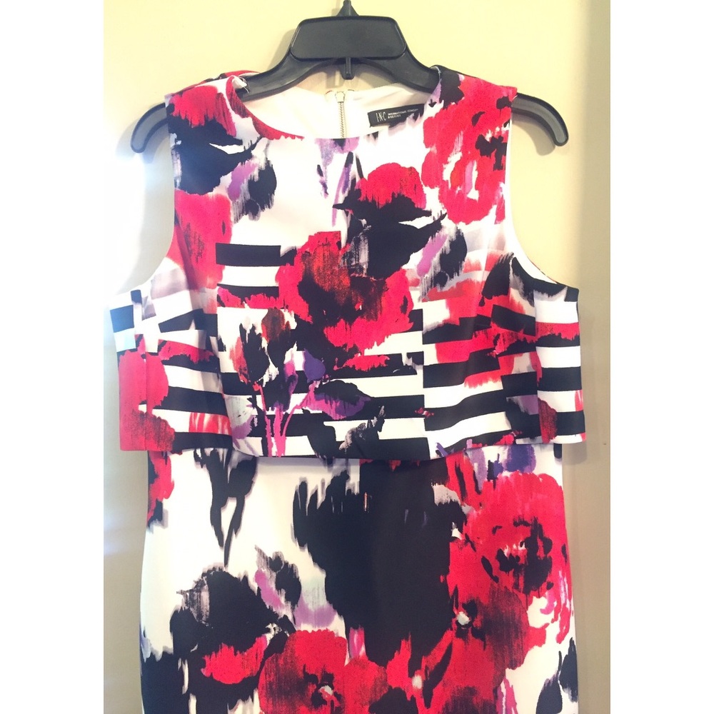 Patterned Dress - Picture 3 of 4